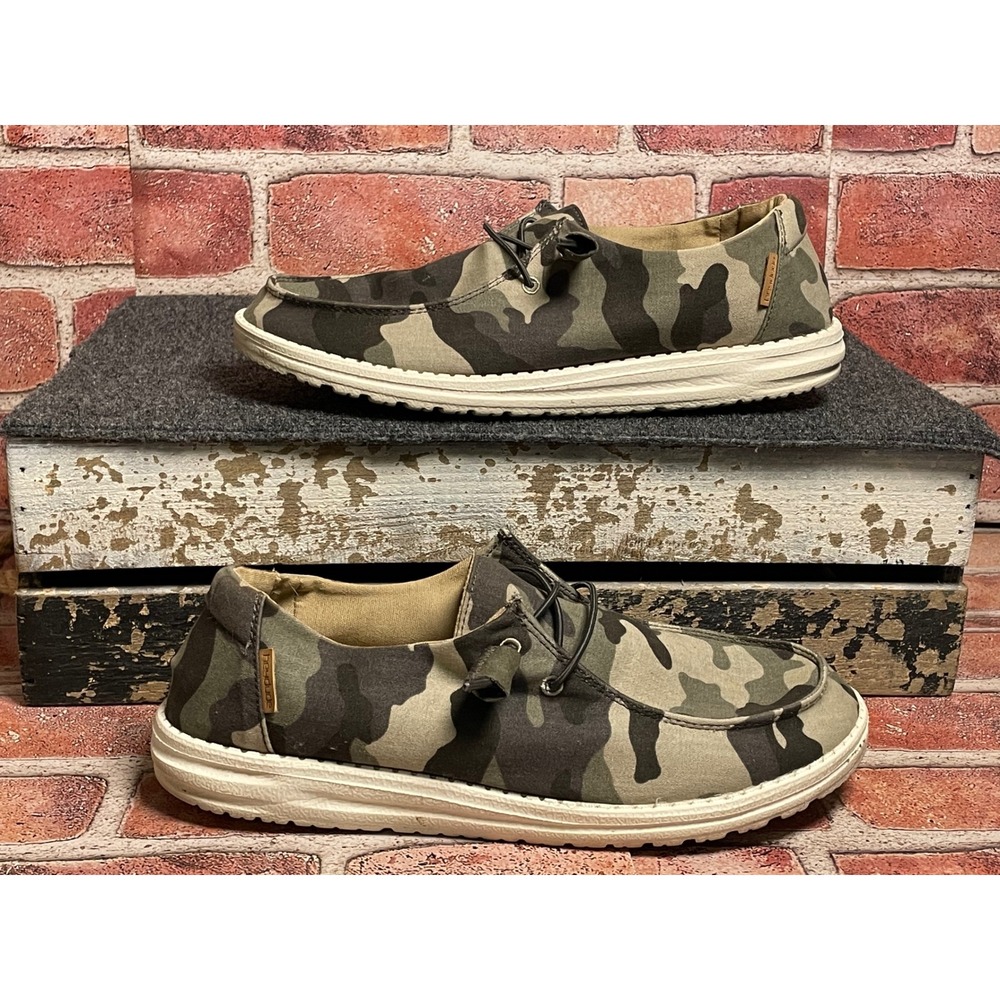 Hey Dude Wendy Camo Slip On Shoes Womens Size 9 Camouflage Loafers 121417002